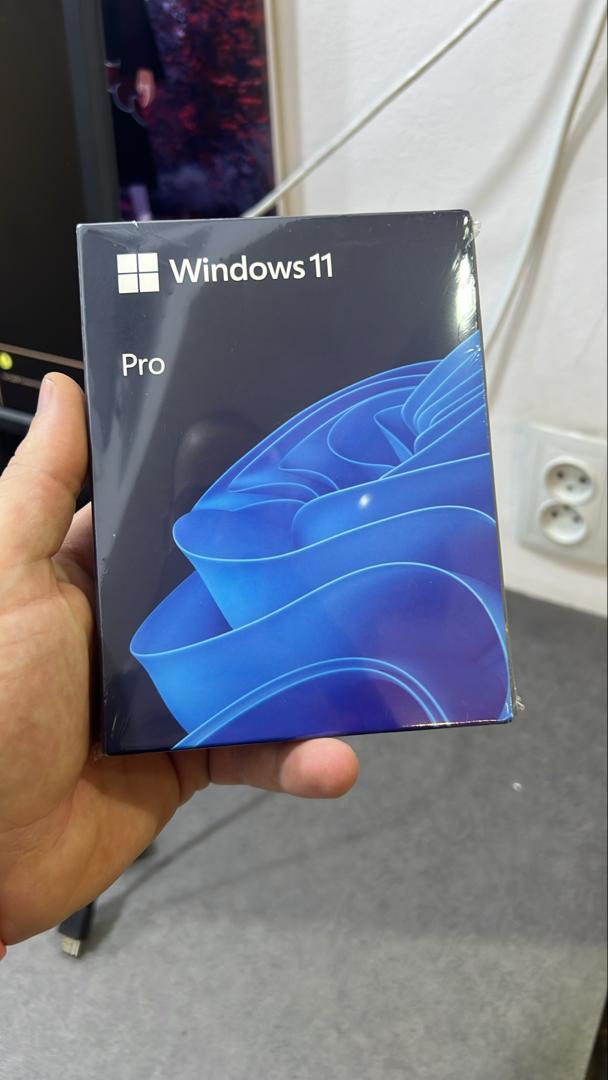 WINDOWS 11 PRO COFFRET ORIGINAL 10-500 PC