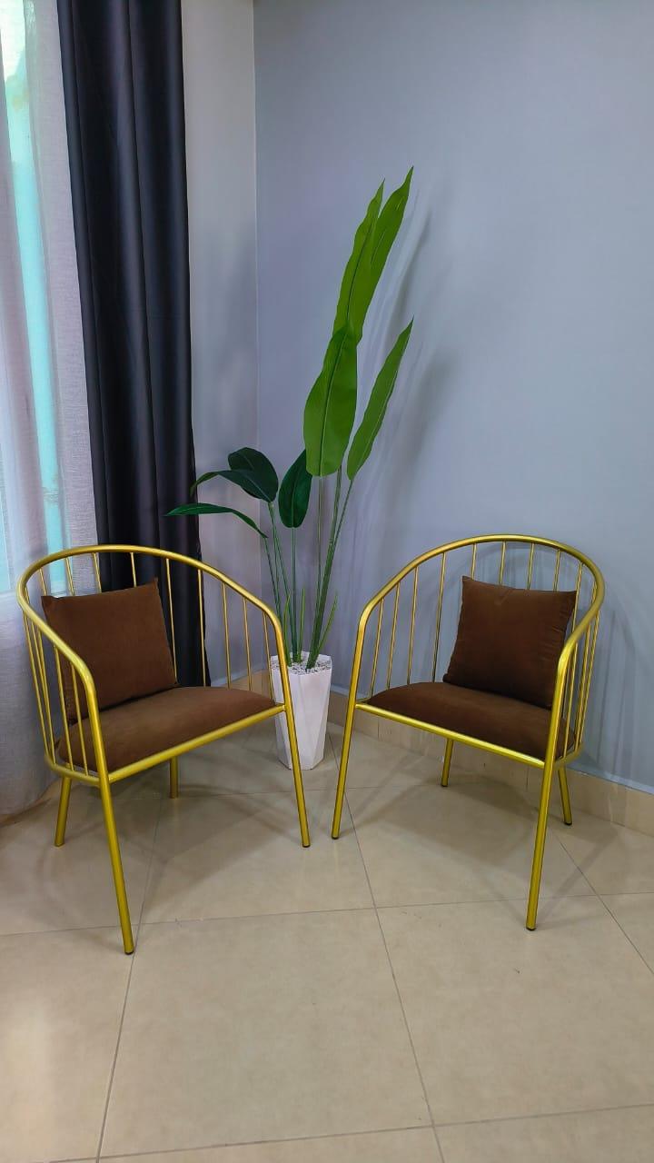 CHAISE- ORKA